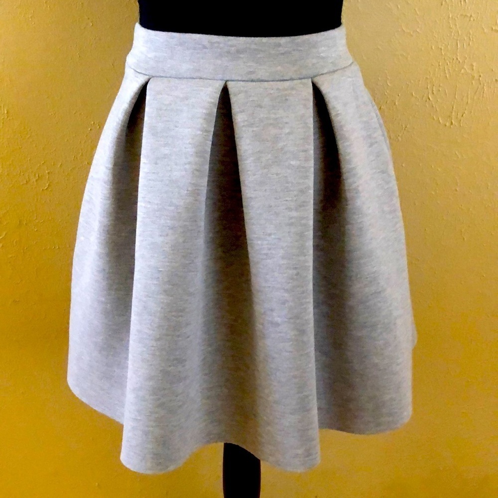 Pleated skirt